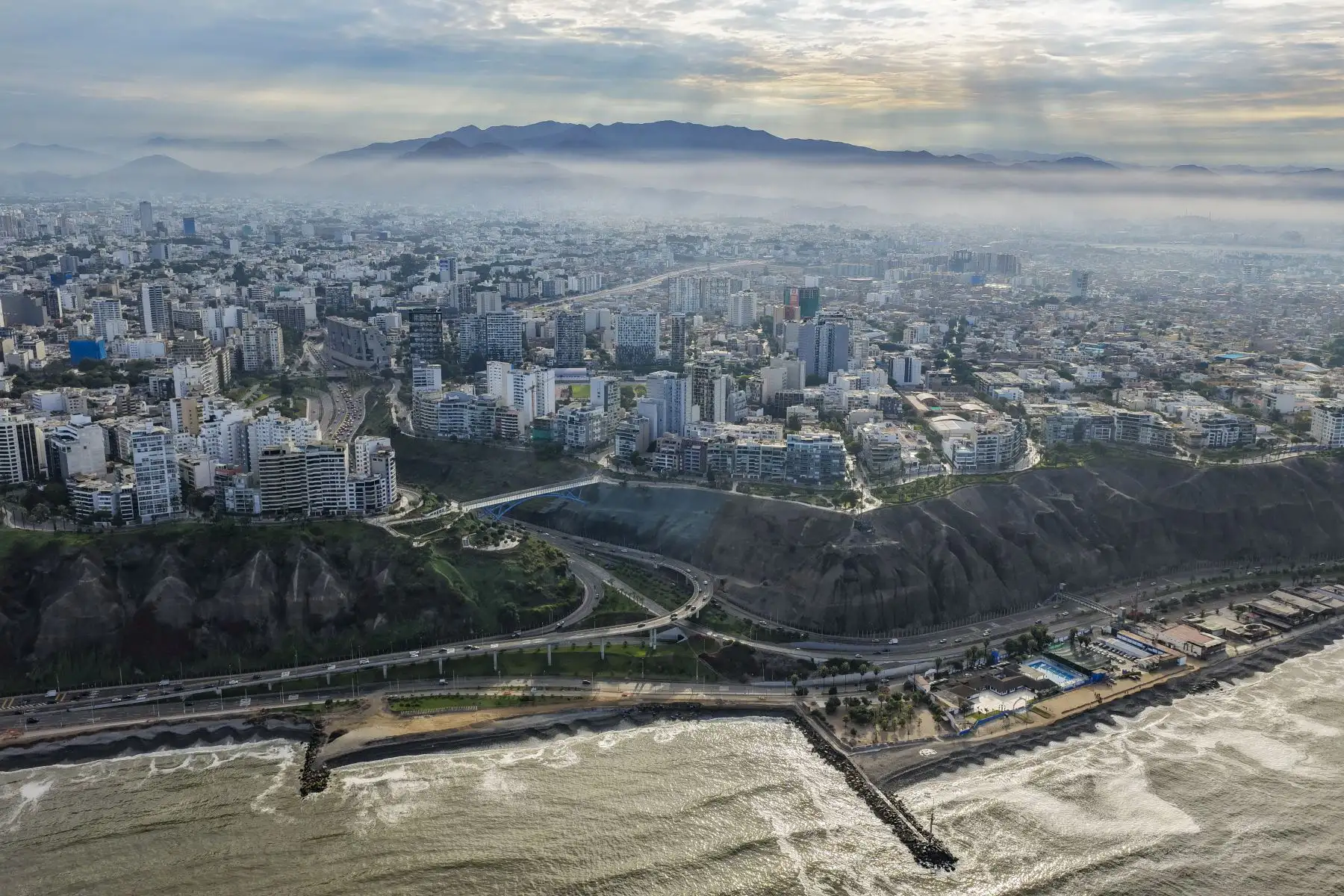 Temperaturas diurnas que superan los 30°C, afectan a los distintos distritos de la capital,  informó el Servicio Nacional de Meteorología e Hidrología del Perú (Senamhi).Foto: ANDINA/Ricardo Cuba