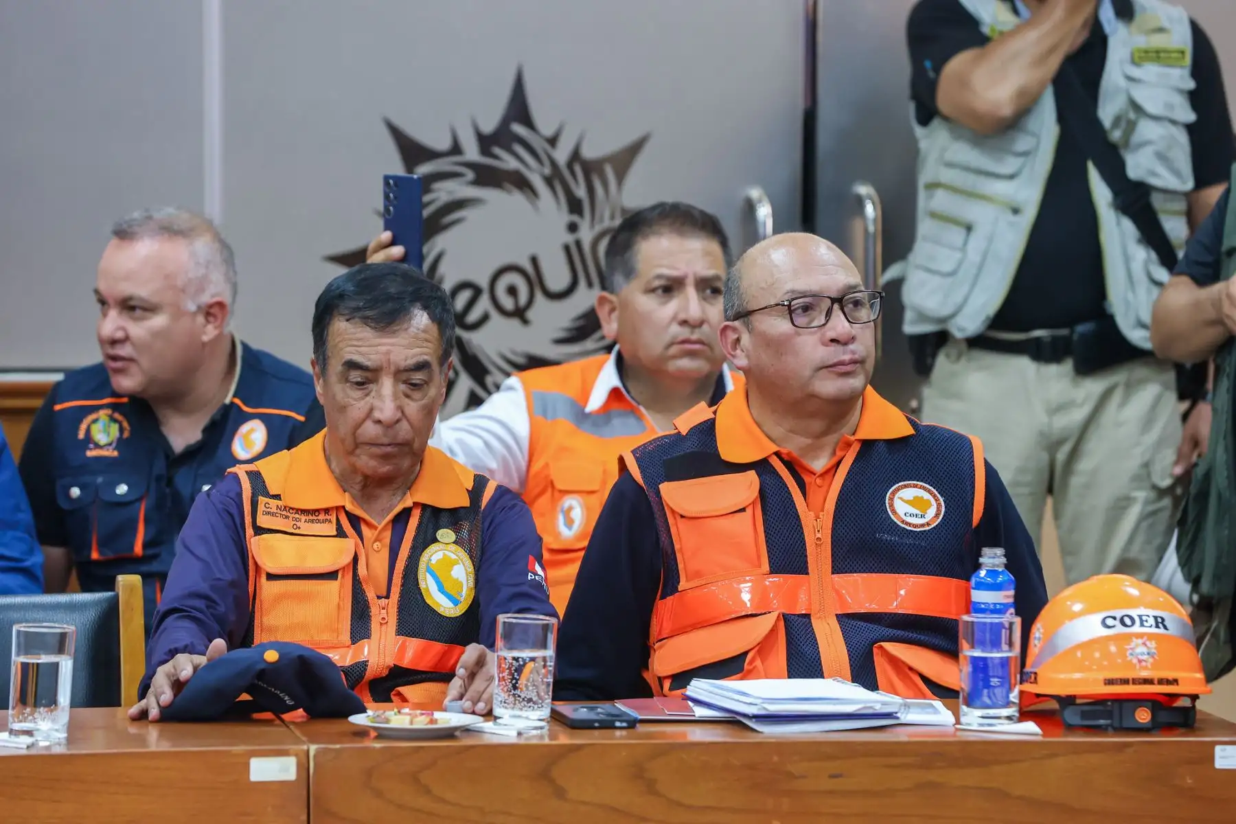Junto a los ministros de Estado, el presidente José María Balcázar recibió el informe de las autoridades regionales sobre la situación y las afectaciones registradas en Arequipa. Foto: ANDINA/Prensa Presidencia