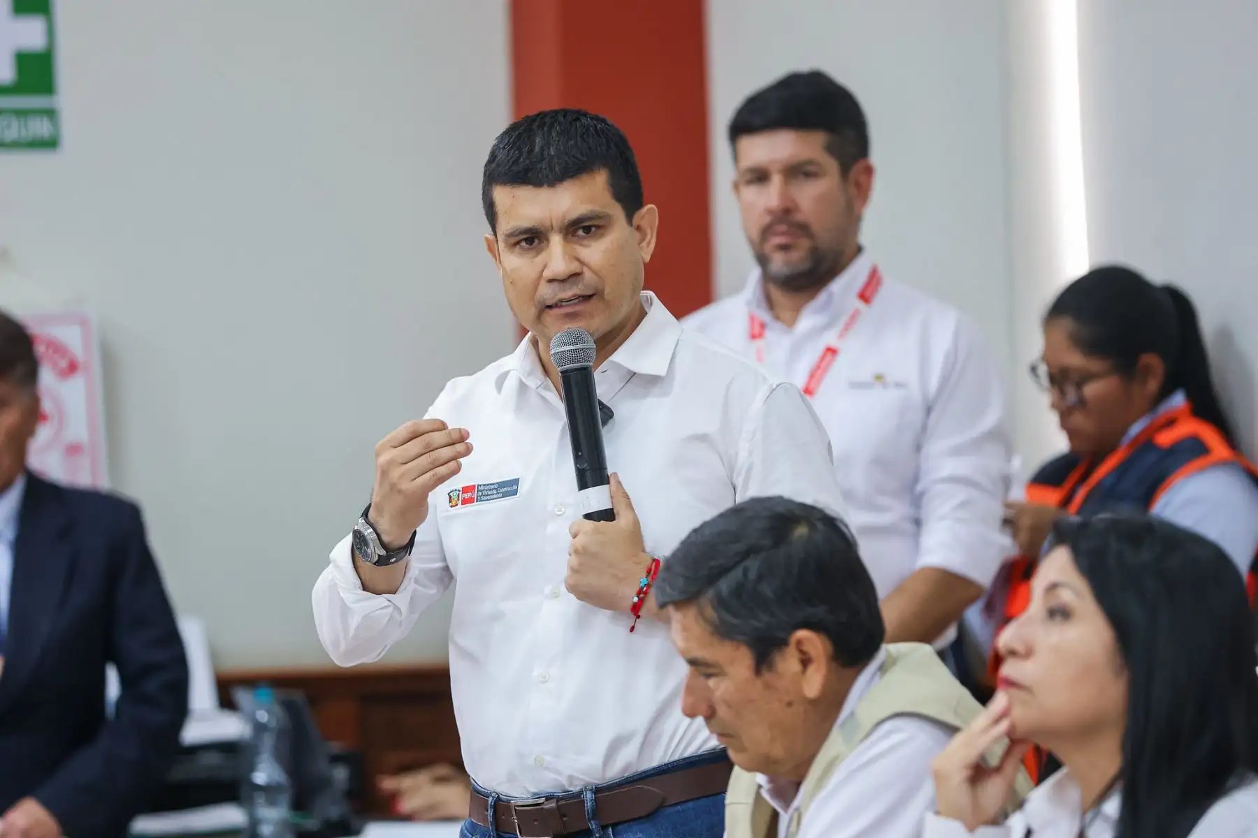 Junto a los ministros de Estado, el presidente José María Balcázar recibió el informe de las autoridades regionales sobre la situación y las afectaciones registradas en Arequipa. Foto: ANDINA/Prensa Presidencia