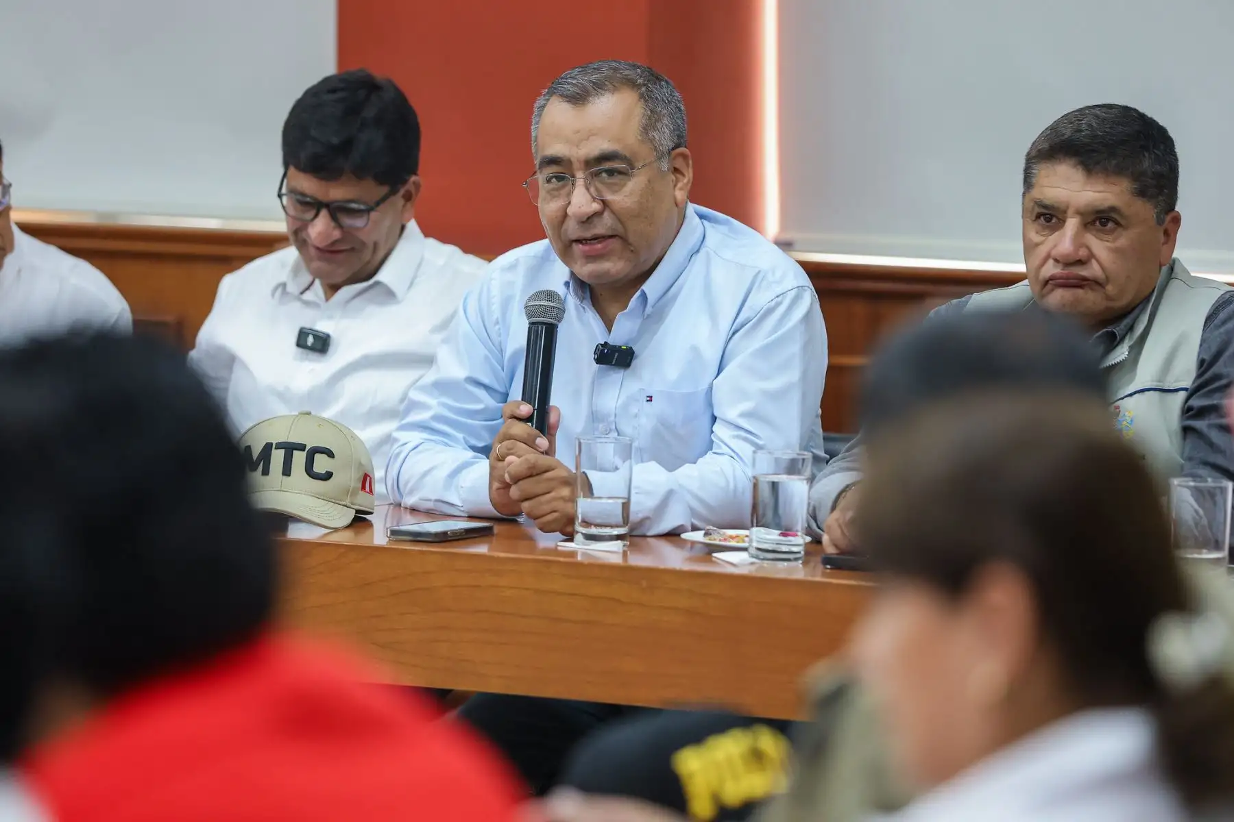 Junto a los ministros de Estado, el presidente José María Balcázar recibió el informe de las autoridades regionales sobre la situación y las afectaciones registradas en Arequipa. Foto: ANDINA/Prensa Presidencia