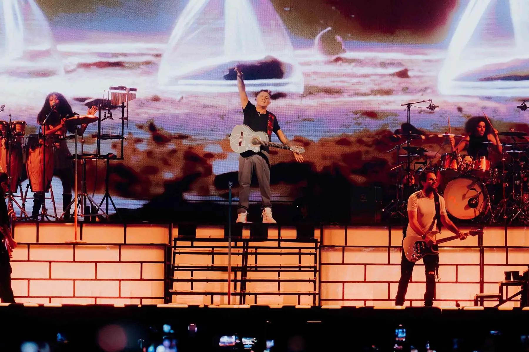 Alejandro Sanz en su primer concierto en el Estadio Nacional: En medio de una lluvia de amor y melancolía. Foto: Difusión