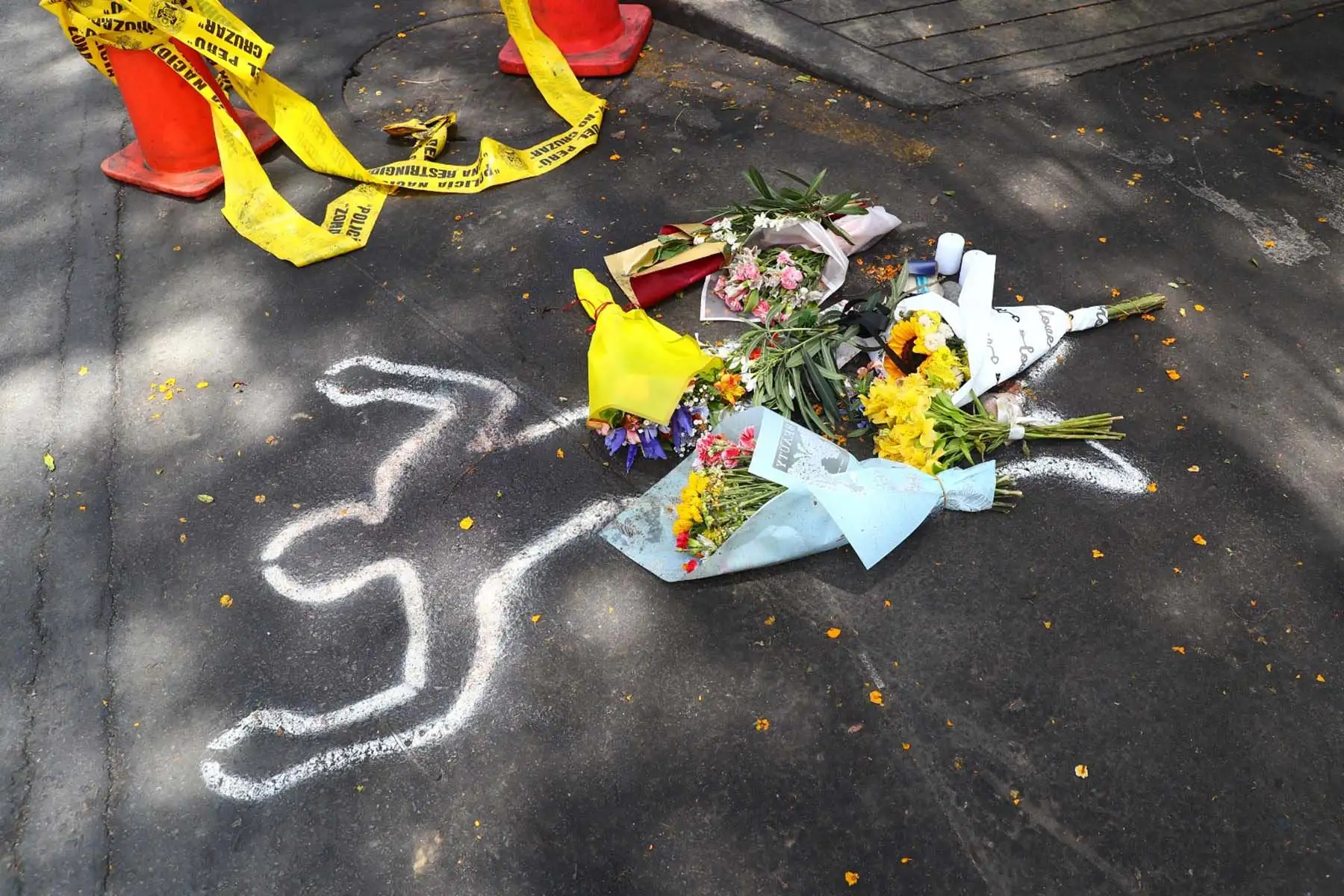 Conos y cinta de seguridad rodean el punto exacto del atropello ocurrido cerca de las 11 de la noche, cuando la deportista realizaba su rutina de trote. Foto: ANDINA/ Verónica Calderón Zuñiga