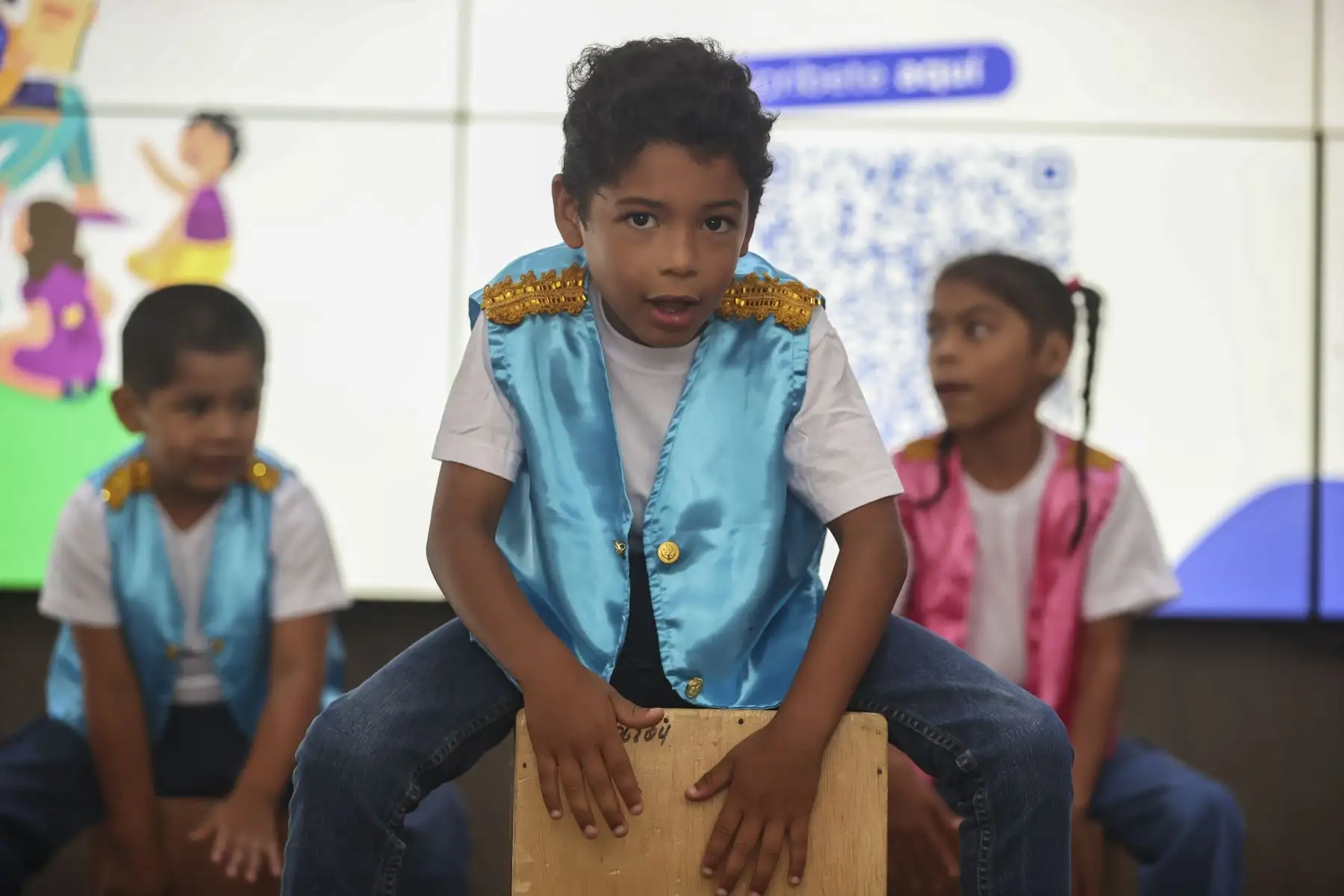 El gerente general de Editora Perú, Félix Paz, participó en el lanzamiento de la VI edición de la campaña de voluntariado “Acompáñanos a cambiar vidas”, del Programa Integral Nacional para el Bienestar Familiar - INABIF. 

Foto:ANDINA / Juan Carlos Guzmán Negrini