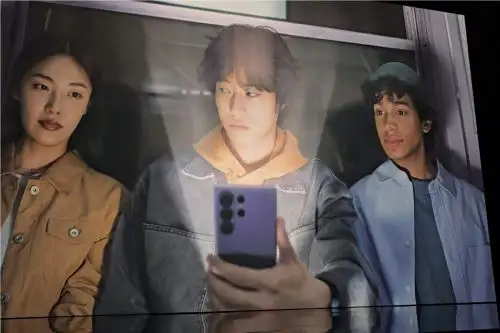 Con el lanzamiento del Samsung Galaxy S26 Ultra, la compañía introduce su primera Pantalla de Privacidad integrada, la única en el mundo que integra un avance de hardware y software, con patentes registradas.