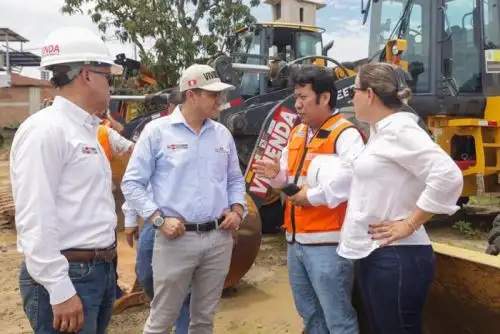 La comitiva también visitó la planta de tratamiento de agua El Milagro, donde se analizaron las limitaciones que enfrenta el sistema durante la temporada de lluvias.