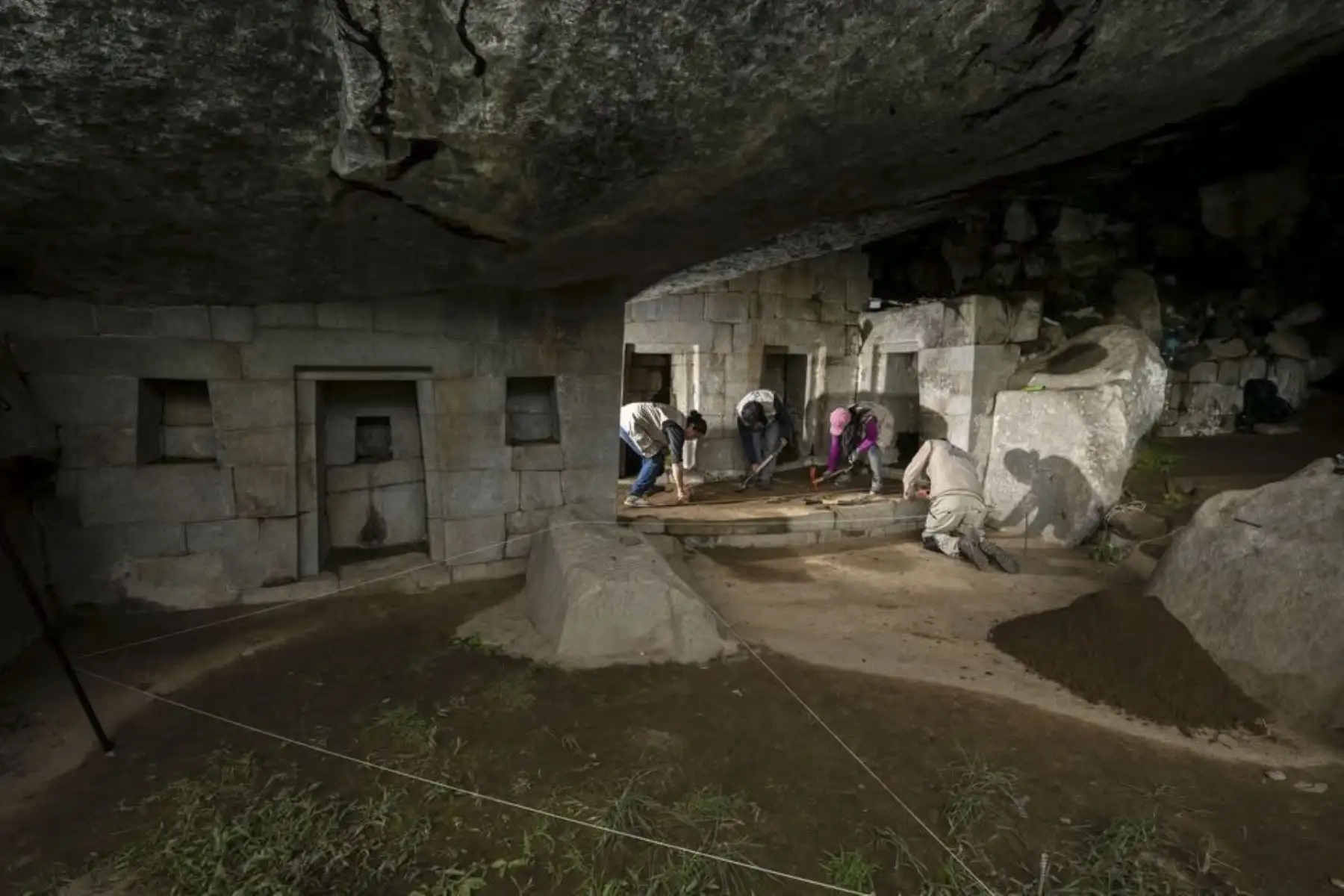 De acuerdo con los estudios preliminares, el espacio no habría sido un templo, sino un recinto mortuorio, cuya arquitectura destaca por la calidad de sus cimientos y acabados. Foto: Difusión/Arturo Rodríguez