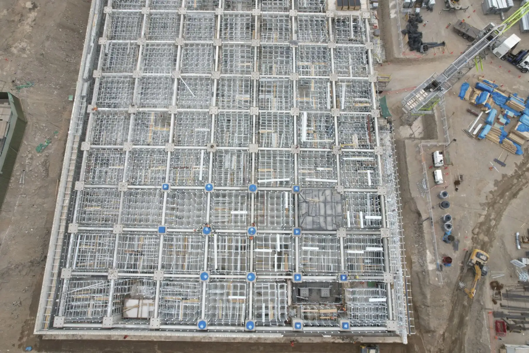 Con este avance, el Hospital “Papa Francisco” consolida su construcción como una infraestructura segura, moderna y preparada para responder ante emergencias, garantizando continuidad en la atención de salud cuando más se necesita. Foto: ANDINA/Difusión
