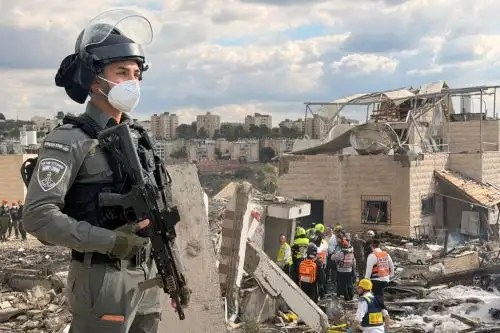 Medio Oriente: Suben a nueve los muertos por misiles iraníes en el centro de Israel