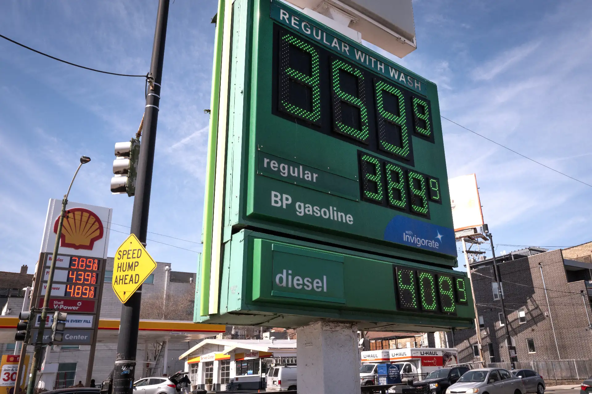 Precios del petróleo vuelven a subir ante preocupación por la situación en Oriente Medio