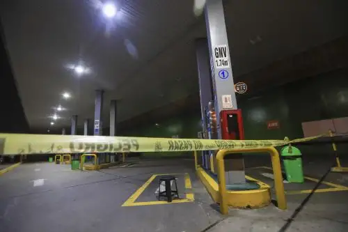 Taxistas recorren Lima en busca de GNV: Habrá restricción de este combustible por 15 días