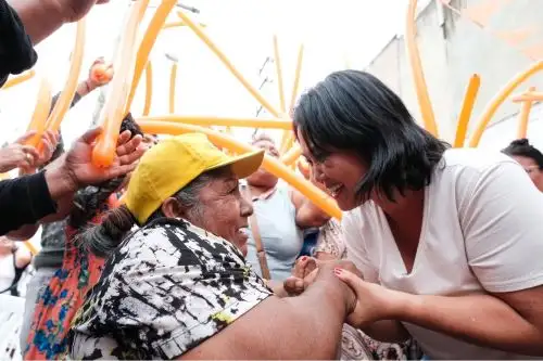 Candidata de Fuerza Popular, Keiko Fujimori, ofrece fortalecer los programas sociales.