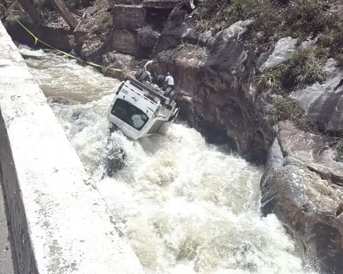 A once se eleva el número de víctimas mortales que deja el trágico accidente registrado cerca del mediodía del lunes 2 de marzo en el kilómetro 97+700 de la Carretera Central, a la altura del sector El Infiernillo, en el distrito de San Mateo de Huanchor, en la sierra de Lima. ANDINA/Difusión