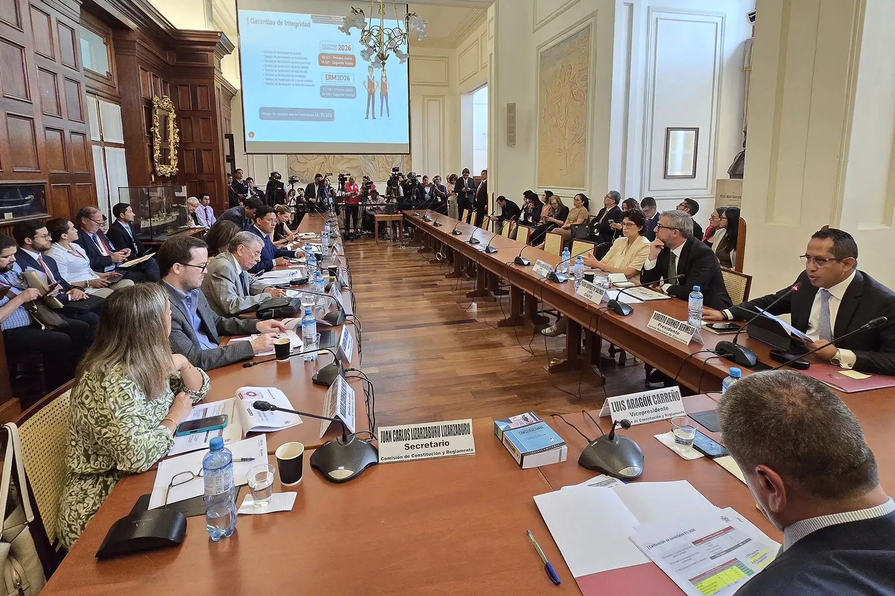 Congreso: Comisión de Constitución invita para hoy a jefes de organismos electorales