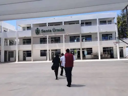 La Gerencia Regional de Educación de Arequipa supervisa el cumplimiento de la postergación del inicio del año escolar 2026 en instituciones educativas privadas y de convenio, adoptada en el marco del estado de emergencia declarado en la región por lluvias intensas. ANDINA/Difusión