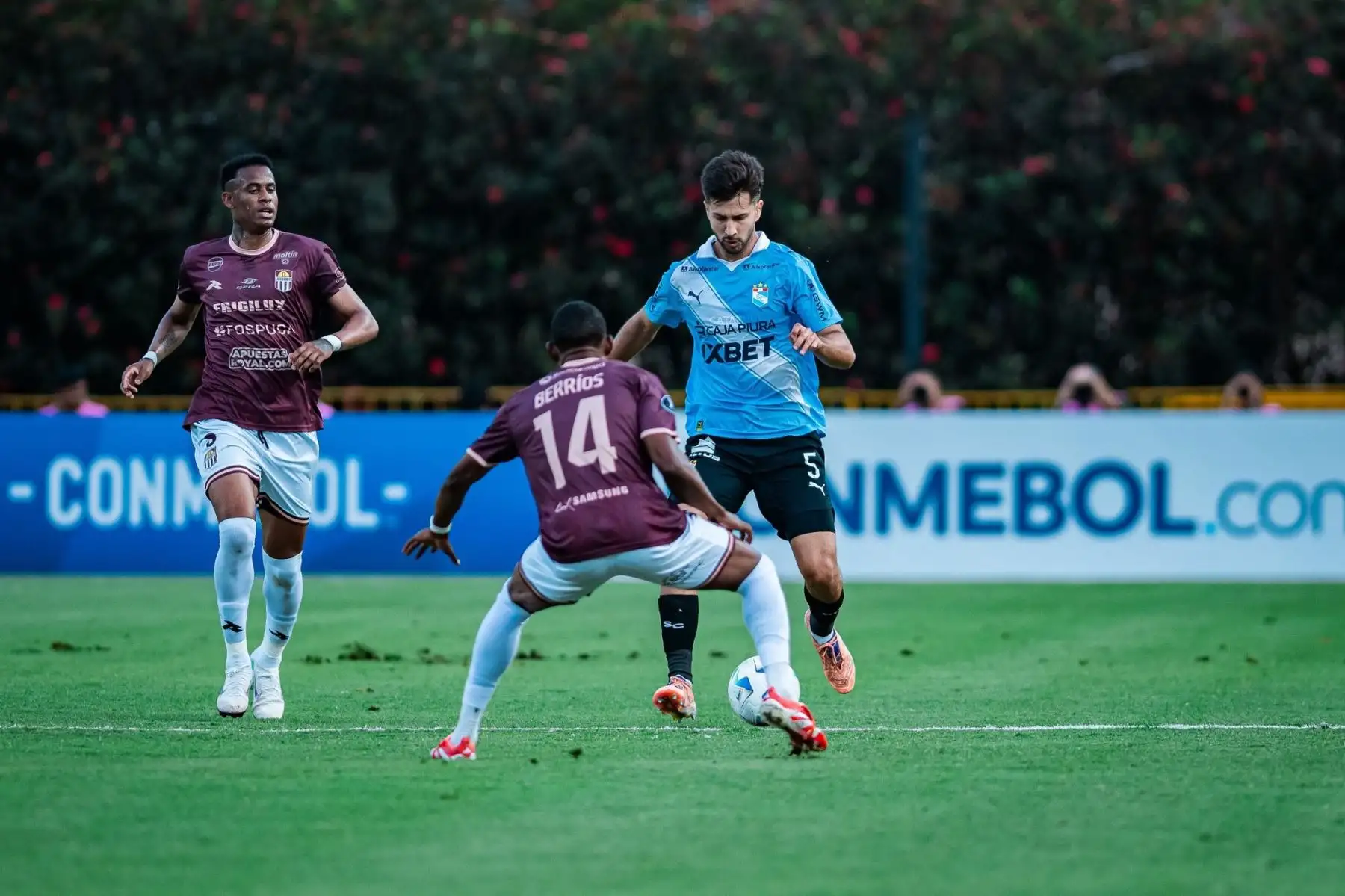 Sporting Cristal se enfrenta con Carabobo Fútbol Club en la ciudad de Valencia, por Copa Libertadores. Foto: S. Cristal/X
