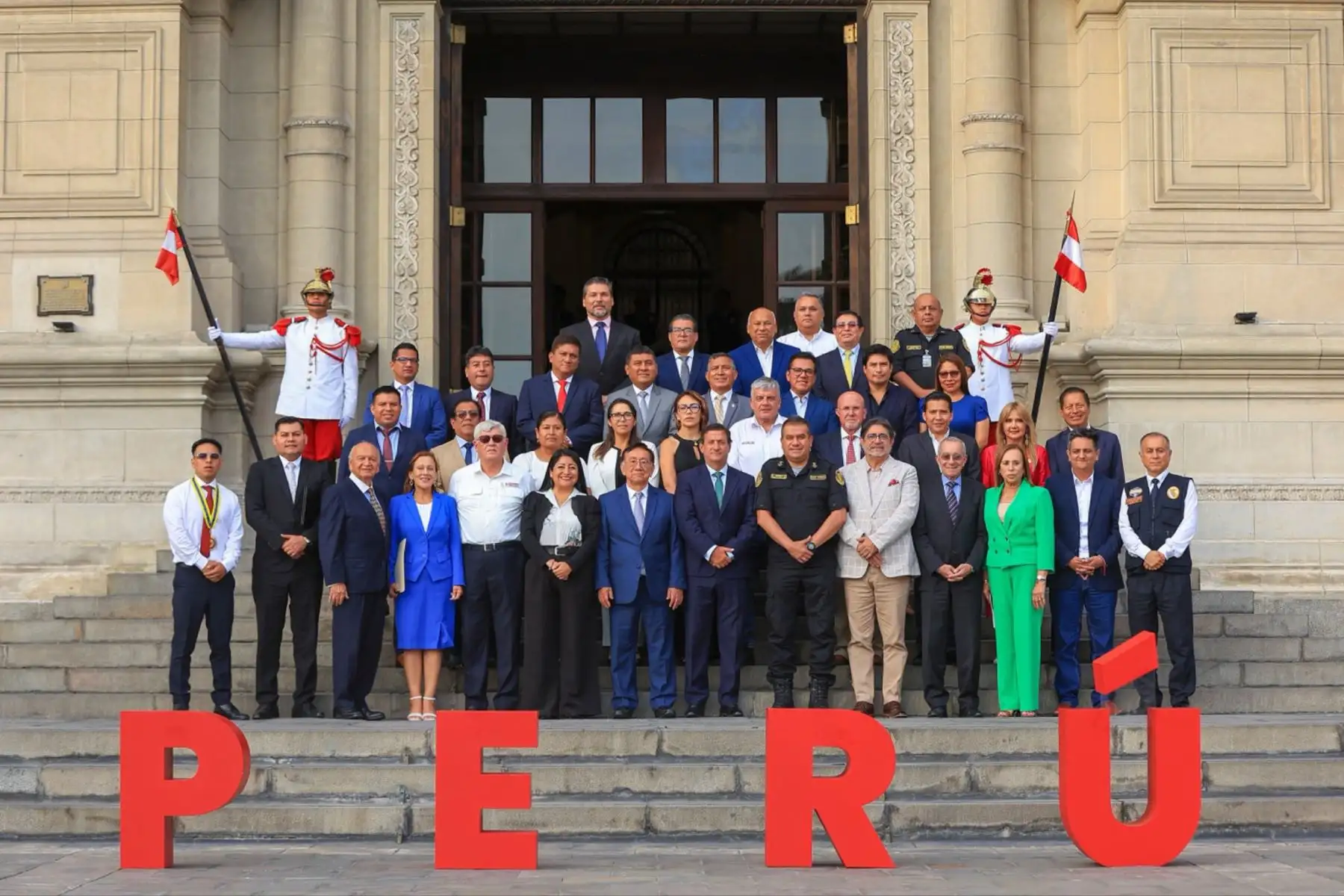 El presidente José María Balcázar lideró una reunión de trabajo con los alcaldes de Lima Metropolitana para coordinar acciones concretas frente a la inseguridad ciudadana. Foto: ANDINA/ prensa Presidencia