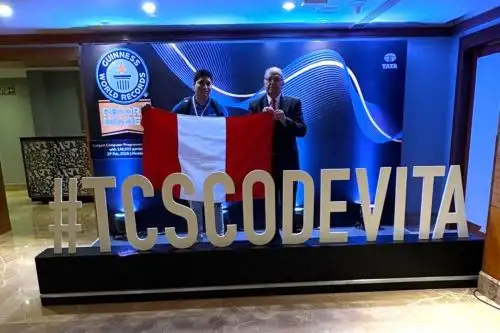 El estudiante Jorge Valdivia Peceros ocupó el tercer lugar entre más de 146,900 finalistas de TCS CodeVita en la India. Foto: M.RR.EE./Difusión.