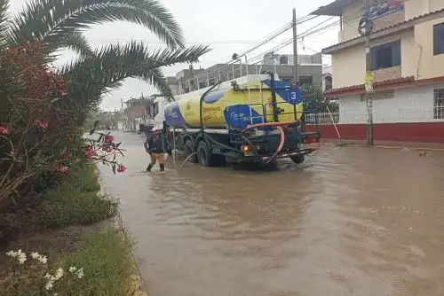En coordinación con la Gerencia Regional de Salud, se evalúa habilitar espacios temporales para albergar a los damnificados.