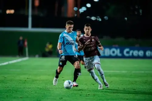 Yoshimar Yotún le dio el triunfo al Cristal ante el Carabobo FC