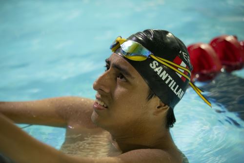 Rodrigo Santillán es el máximo exponente de la paranatación peruana