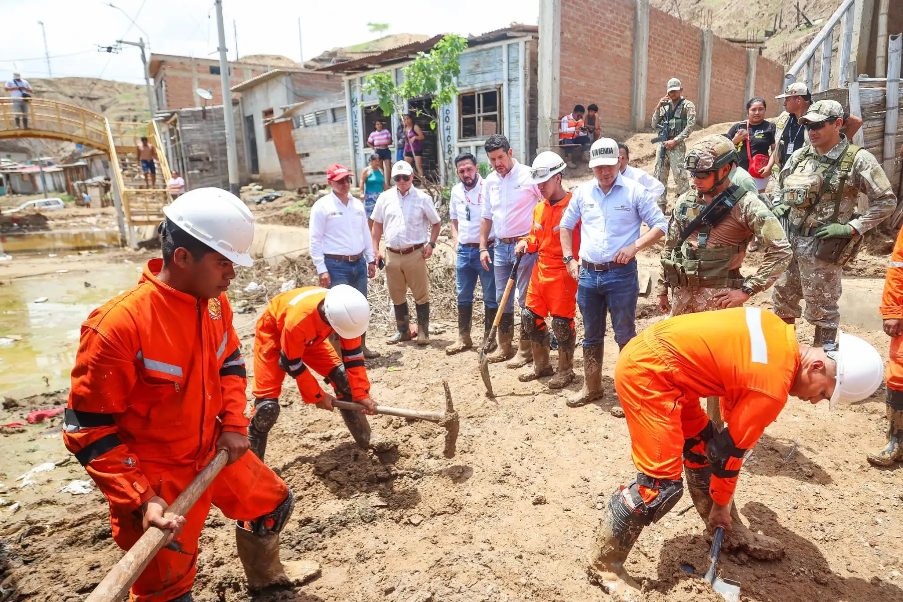 El Gobierno coordinó con el Ministerio de Salud el envío de brigadas para realizar fumigación y control sanitario en zonas afectadas. Foto: ANDINA/Difusión