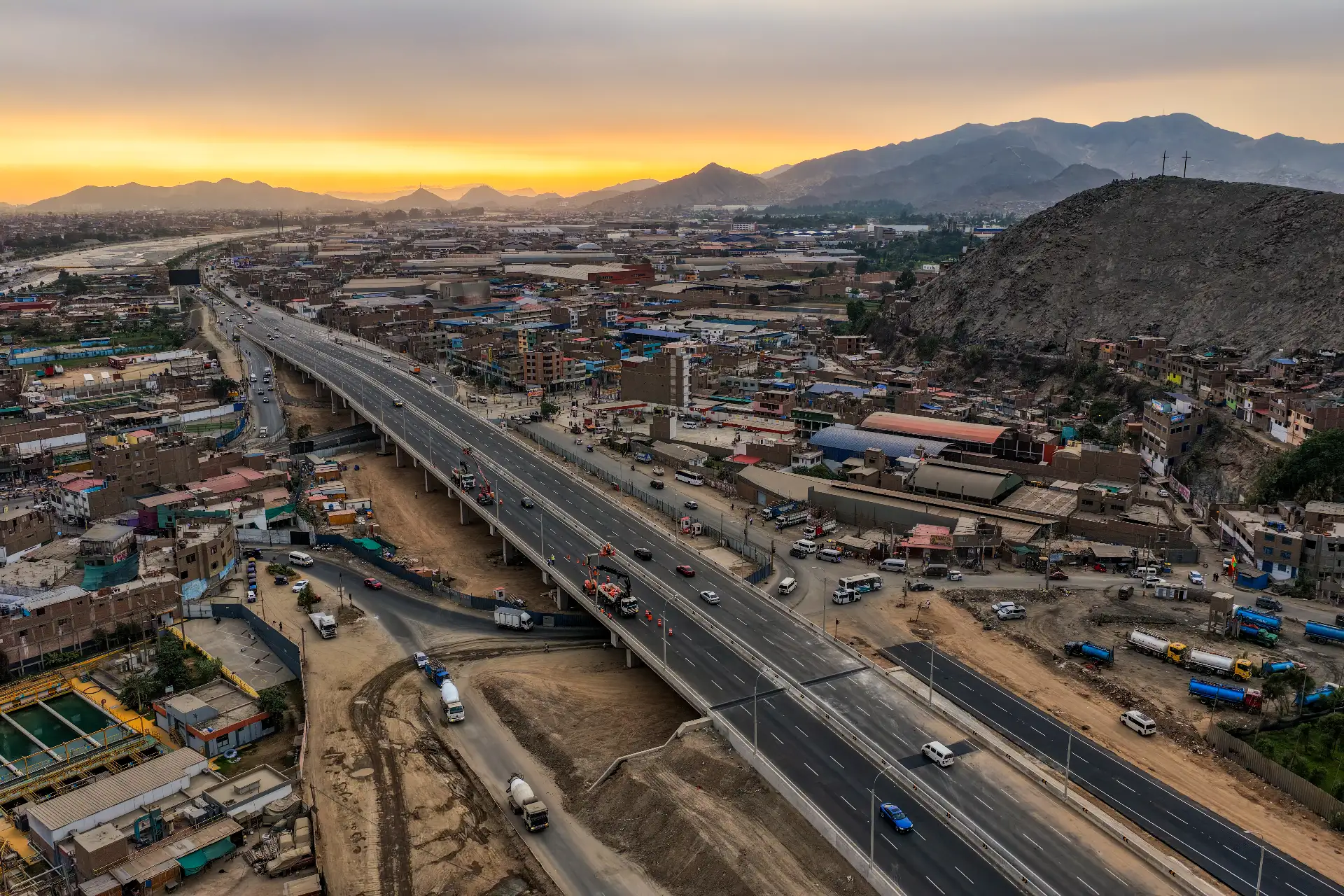Autoridades señalaron que la vía contribuirá a optimizar el tránsito en este sector de la capital. Foto: ANDINA/Ricardo Cuba