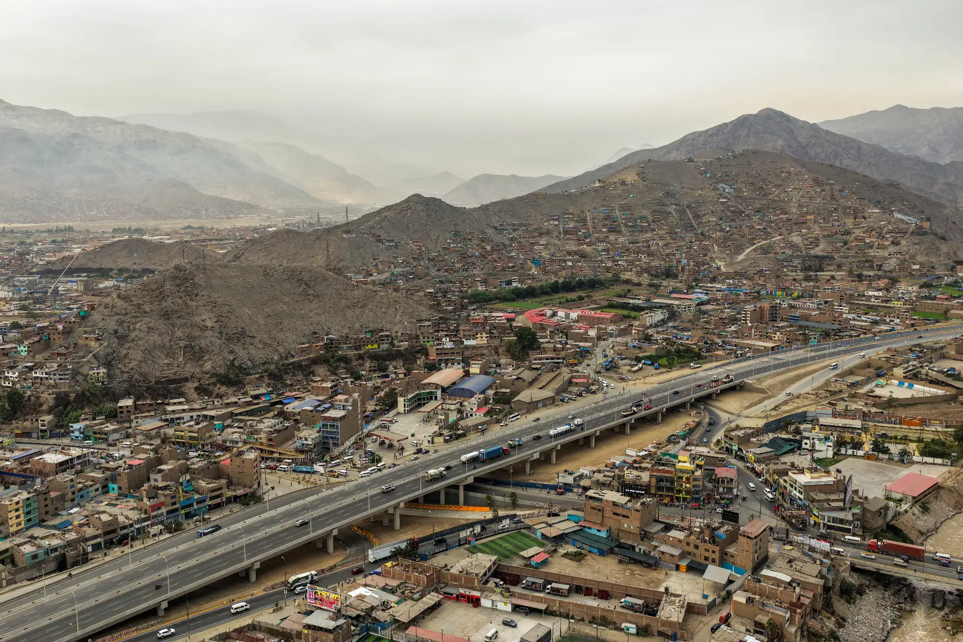 La obra busca aliviar la congestión vehicular que se registra diariamente en el acceso hacia Chosica. Foto: ANDINA/Ricardo Cuba