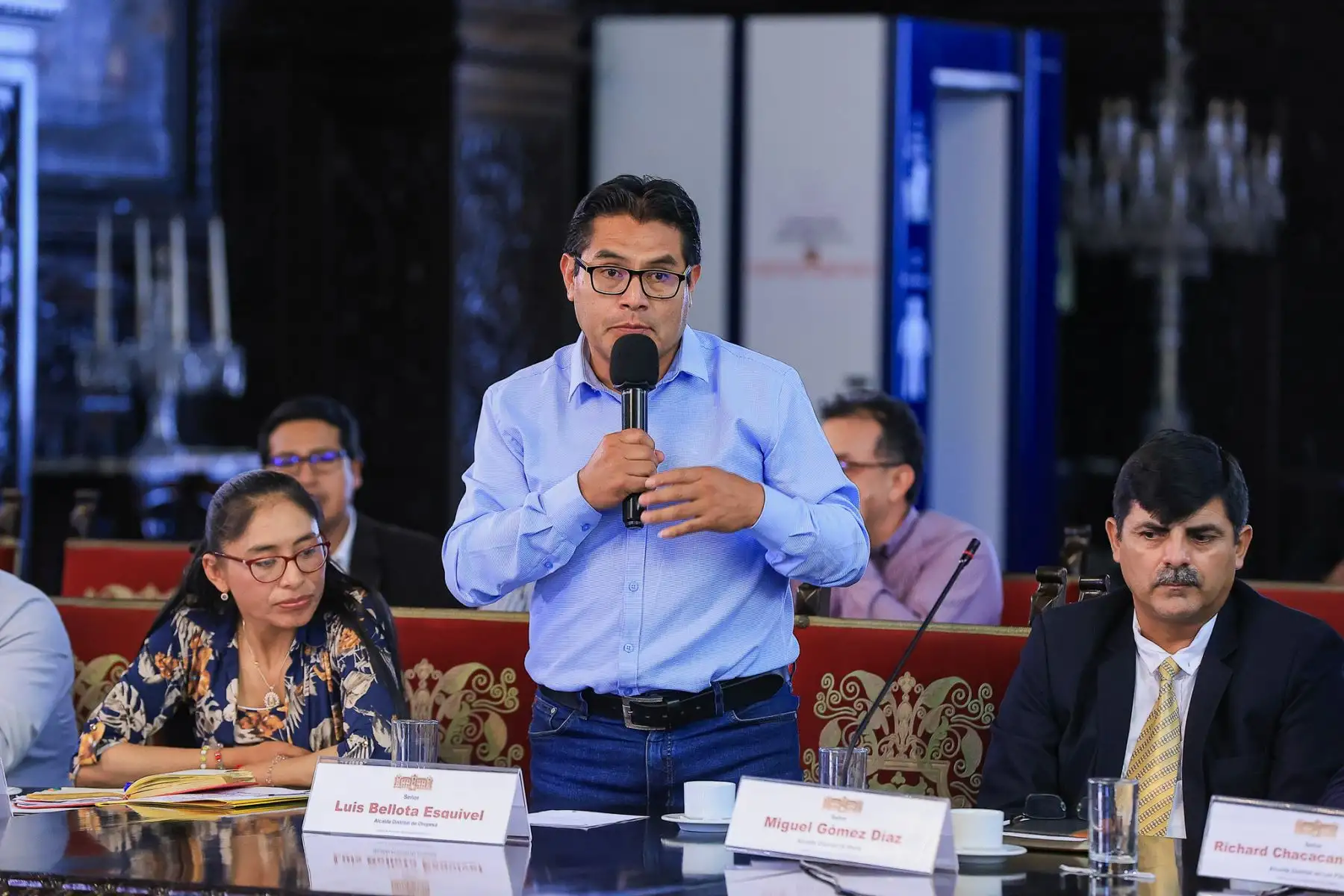 El presidente de la república, José María Balcázar, se reunió con representantes de Mancomunidad de La Convención en la región de Cusco y otras entidades ediles de Apurímac y Madre de Dios para revisar la continuidad de obras y evaluar nuevos proyectos que impulsen el desarrollo local. Foto: ANDINA/Prensa Presidencia