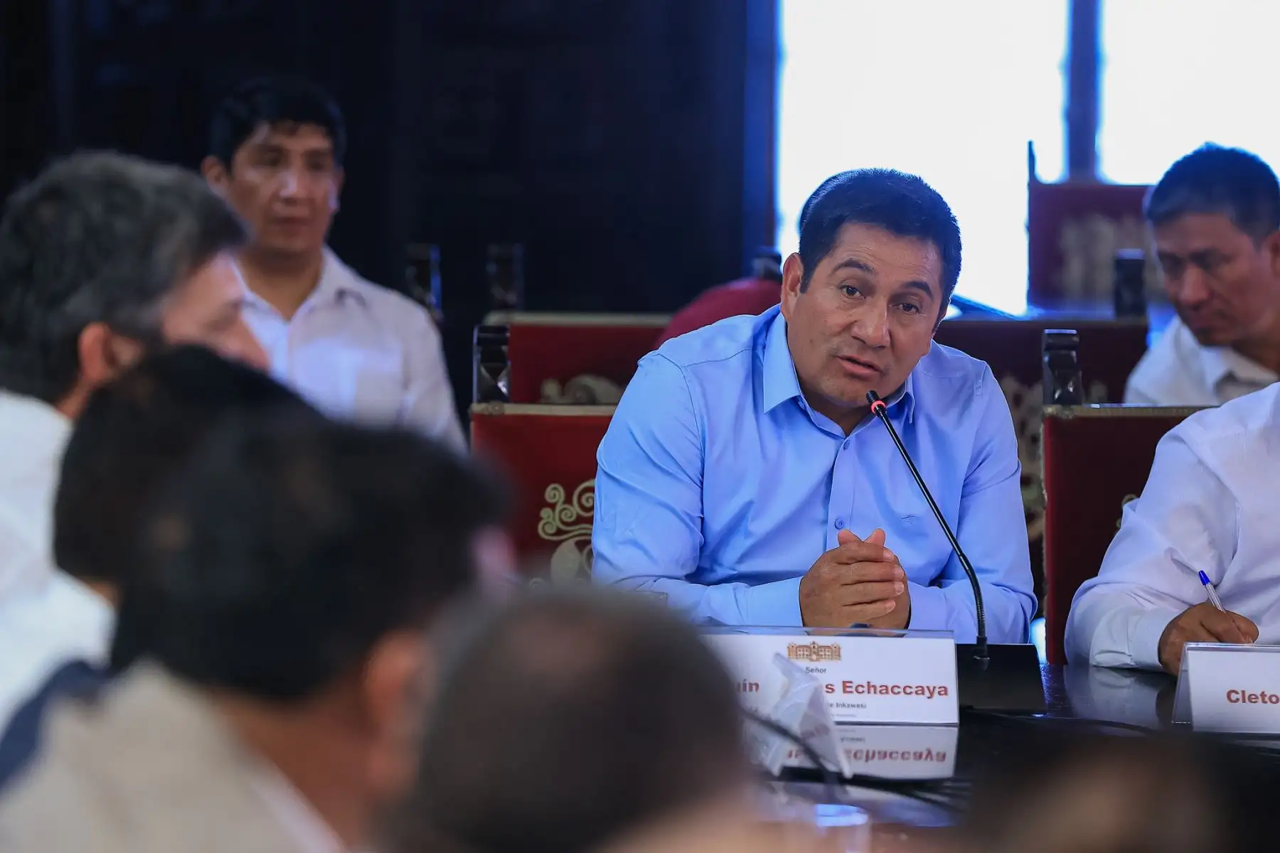 El presidente de la república, José María Balcázar, se reunió con representantes de Mancomunidad de La Convención en la región de Cusco y otras entidades ediles de Apurímac y Madre de Dios para revisar la continuidad de obras y evaluar nuevos proyectos que impulsen el desarrollo local. Foto: ANDINA/Prensa Presidencia