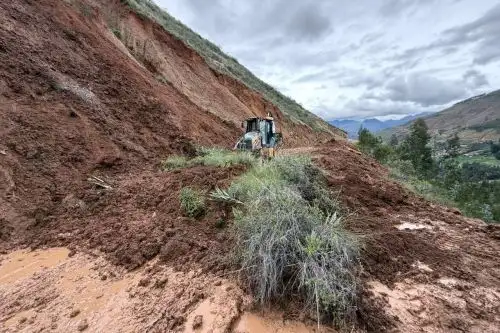 El deslizamiento en Pataz se registró a las 5:00 horas de este viernes 6 de marzo y afectó unos 220 metros de la vía en dos tramos. Foto: Cortesía Luis Puell