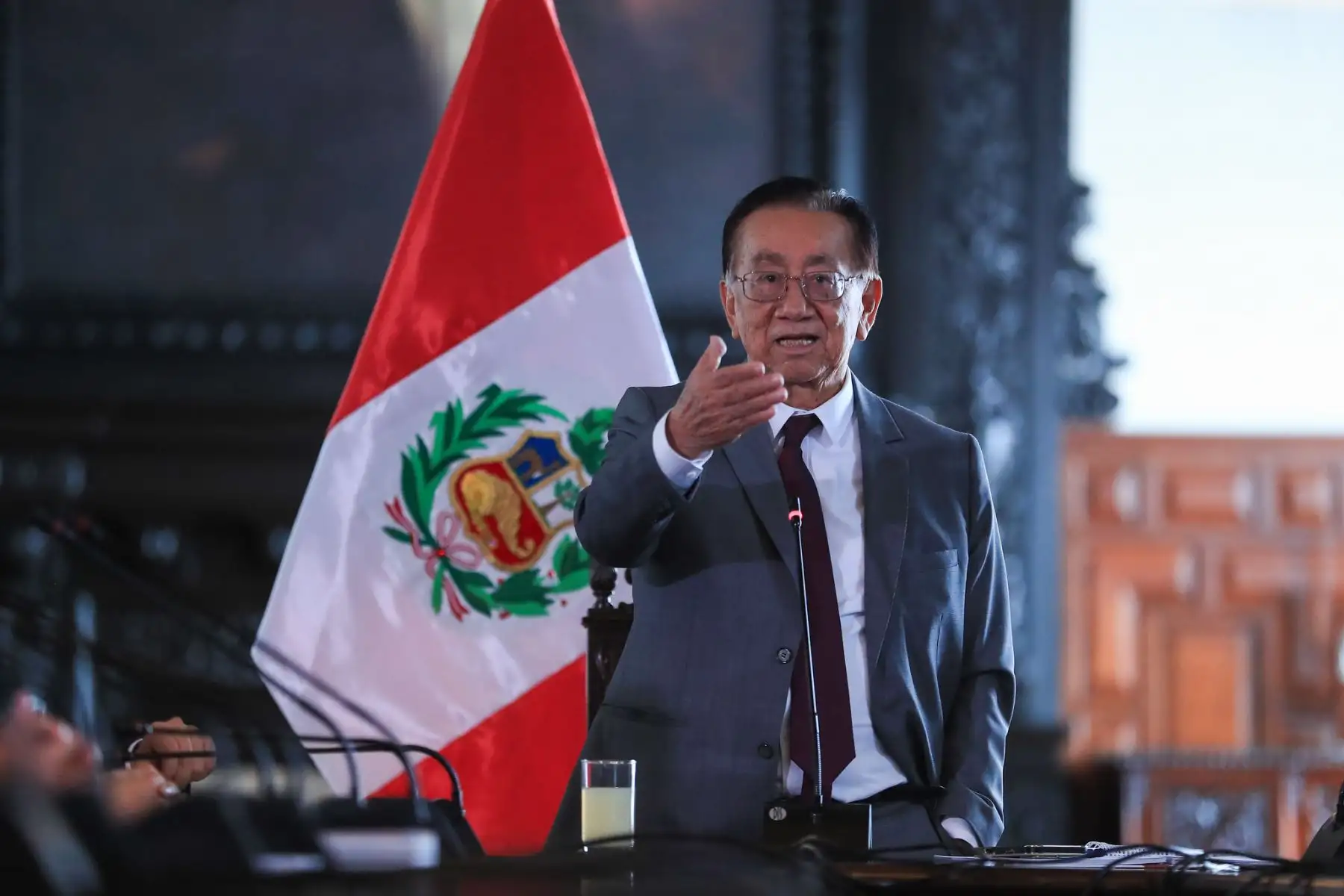 El presidente de la república, José María Balcázar, recibió esta tarde a representantes de la Organización Nacional de la Justicia Especial Indígena (ONAJEPINC) para escuchar sus demandas y articular acciones que permitan atenderlas de manera oportuna.
 Foto: ANDINA/Prensa Presidencia