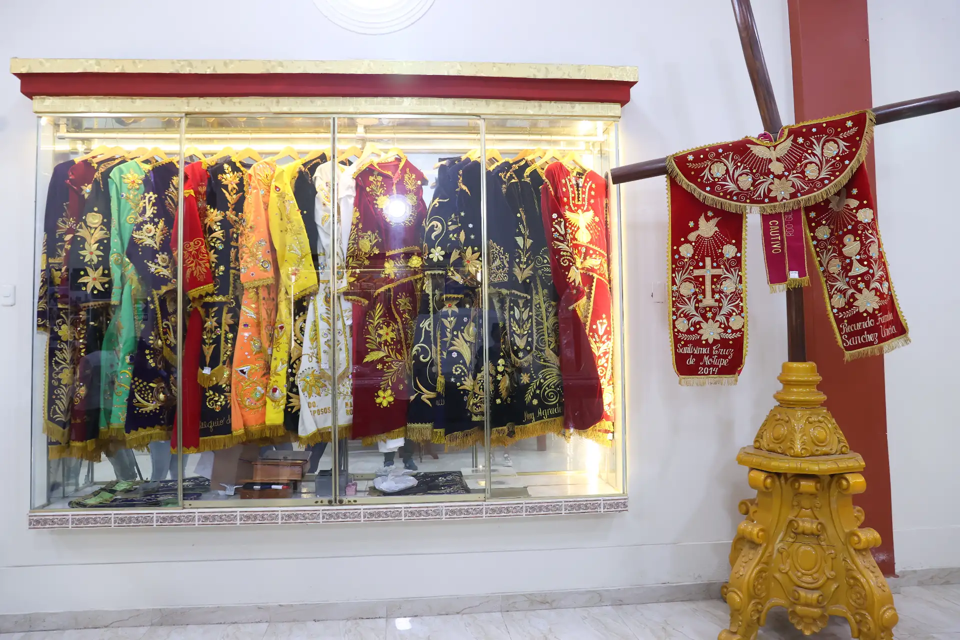La iglesia San Pedro de Monsefú es parte de la ruta "Caminos del papa León XIV" en Chiclayo. Este templo  guarda la imagen del Señor Jesús Nazareno Cautivo. Foto: ANDINA/Melina Mejía