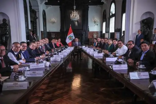 Presidente Balcázar  sostiene reunión con el gobernador regional de Lambayeque