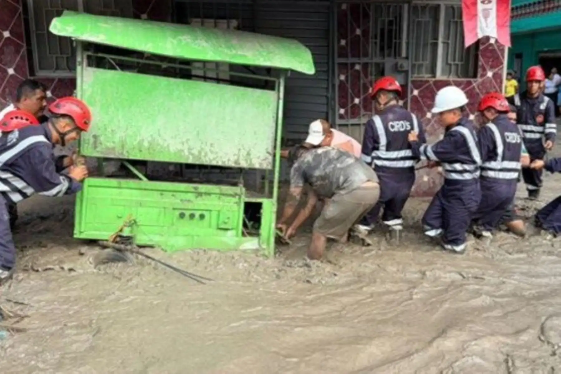 El Indeci, a través del COEN, coordina con las autoridades regionales y locales de Ayacucho; monitorea la situación y exhorta mantener activos sus Centros de Operaciones de Emergencia. Foto: Indeci