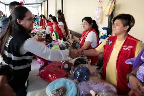 En el marco del Día Internacional de la Mujer, más de 200 internas participaron en una ceremonia realizada en el Establecimiento Penitenciario de Mujeres de Chorrillos. Foto: ANDINA/Difusión