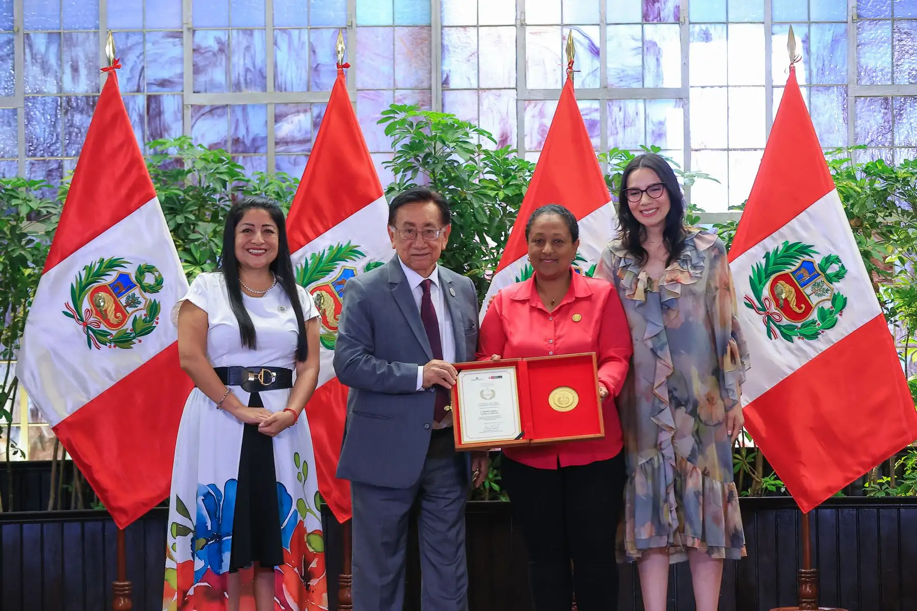 Presidente Balcázar rindió homenaje a la mujer peruana y destacó su lucha histórica por la igualdad de género. Foto: ANDINA/ Prensa Presidencia