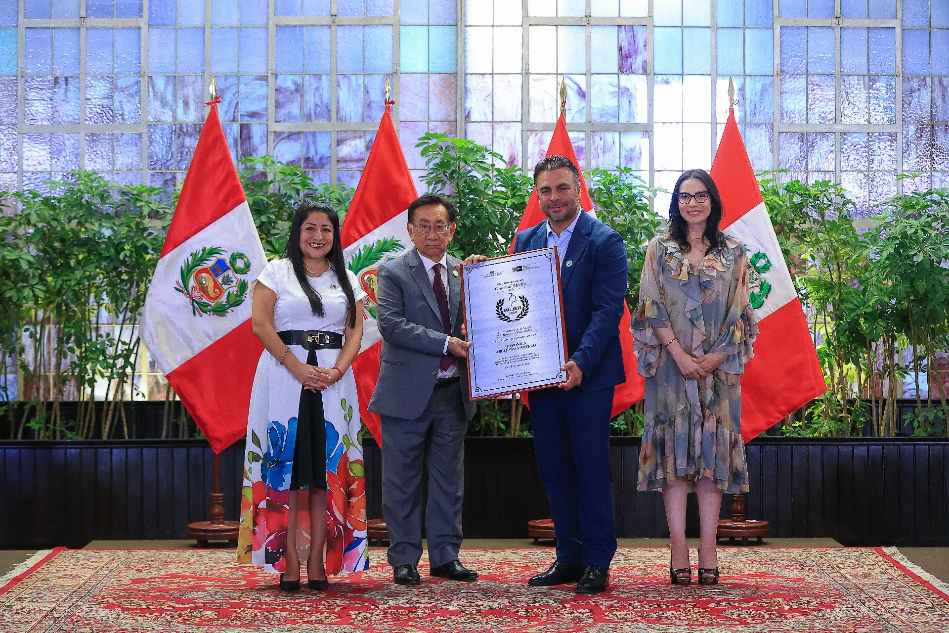 Presidente Balcázar rindió homenaje a la mujer peruana y destacó su lucha histórica por la igualdad de género. Foto: ANDINA/ Prensa Presidencia