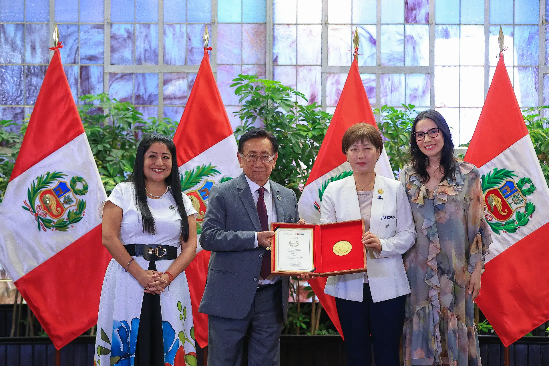 Presidente Balcázar rindió homenaje a la mujer peruana y destacó su lucha histórica por la igualdad de género. Foto: ANDINA/ Prensa Presidencia