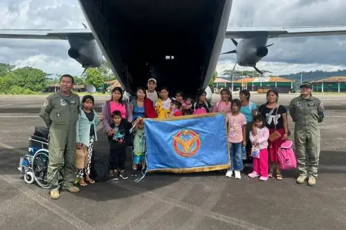 Los viajeros llegaron al aeródromo de Ciro Alegría a bordo de un avión C-27J Spartan de la Fuerza Aérea del Perú. Foto: Mindef