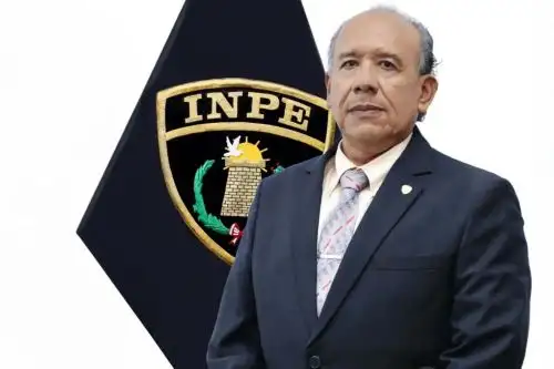 A lo largo de su trayectoria, Jorge Cotos ha ocupado altos cargos dentro del Instituto Nacional Penitenciario (INPE).