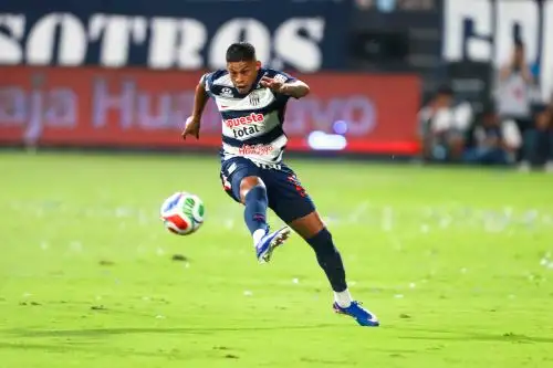 Paolo Guerrero adelanta a Alianza, pero Vidales iguala para Melgar antes del descanso