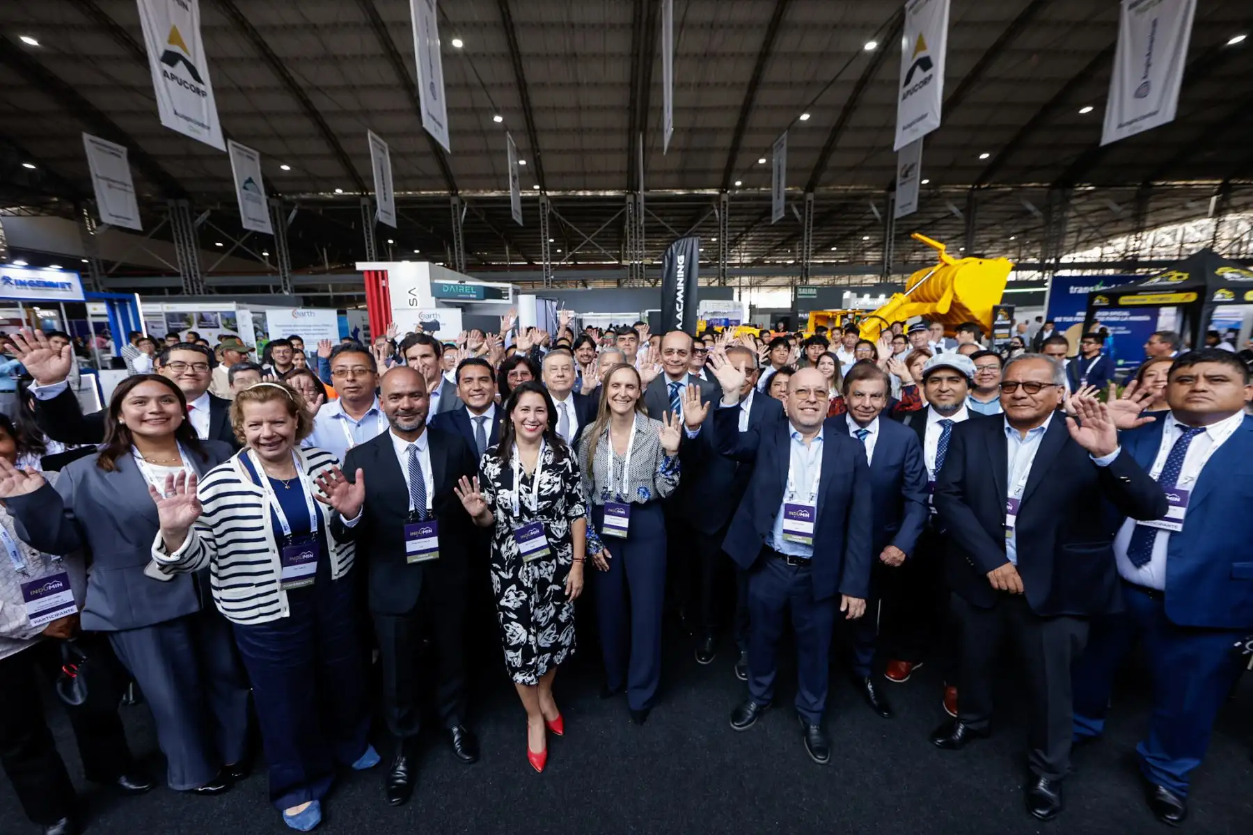 El programa de conferencias INDUMIN 2026 se inició con el objetivo de analizar los desafíos, la innovación y el futuro de la minería a pequeña escala en el país. El encuentro reúne durante tres jornadas a especialistas, autoridades, académicos y representantes de la industria para debatir sobre sostenibilidad, productividad y formalización del sector, en un espacio de diálogo impulsado por GERENS Escuela de Postgrado. Foto: ANDINA/Luis Iparraguirre