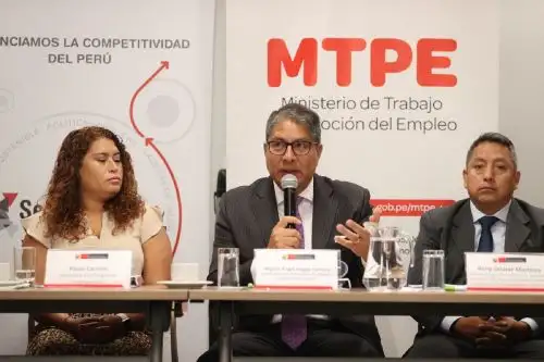 Ministerio de Trabajo impulsa certificación de competencias laborales.