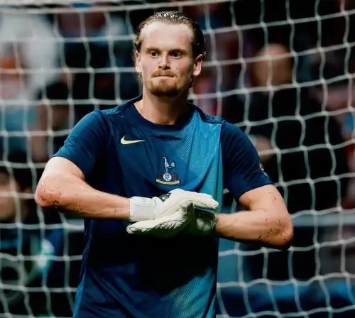 Antonin Kinsky hizo su debut en Champions League con 22 años. Foto: Tottenham Hotspur.