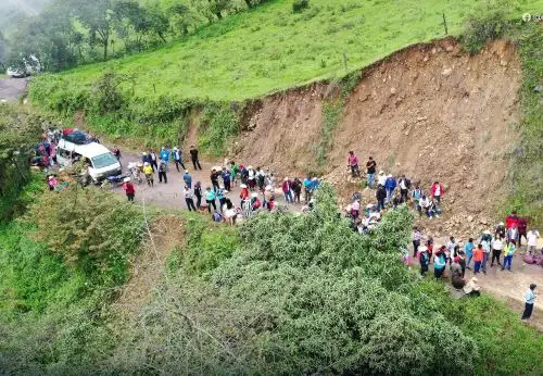 Después de dos semanas de permanecer cerrada, se restableció el tránsito en la carretera Cajamarca - San Miguel que se encontraba interrumpida tras el colapso de la vía a causa de las lluvias intensas. ANDINA/Difusión