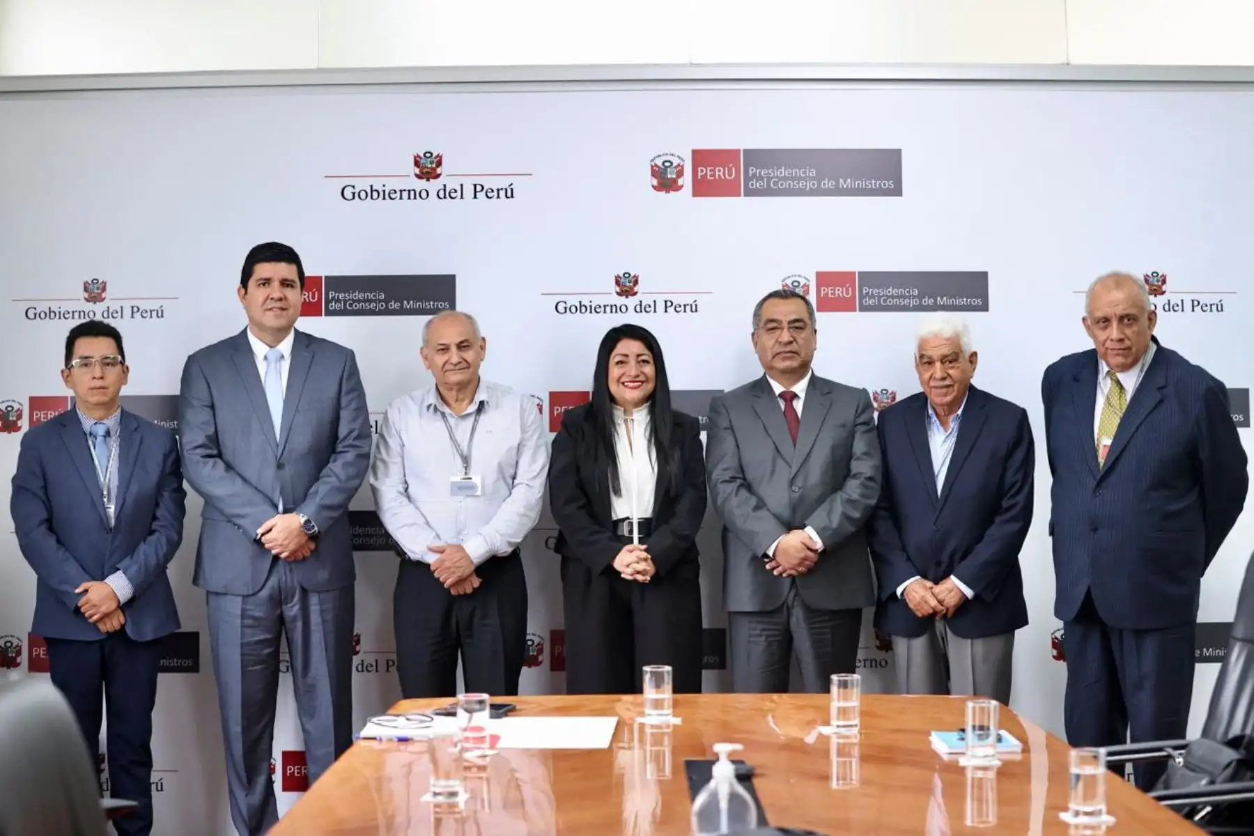 Peru: PM meets with transport association representatives