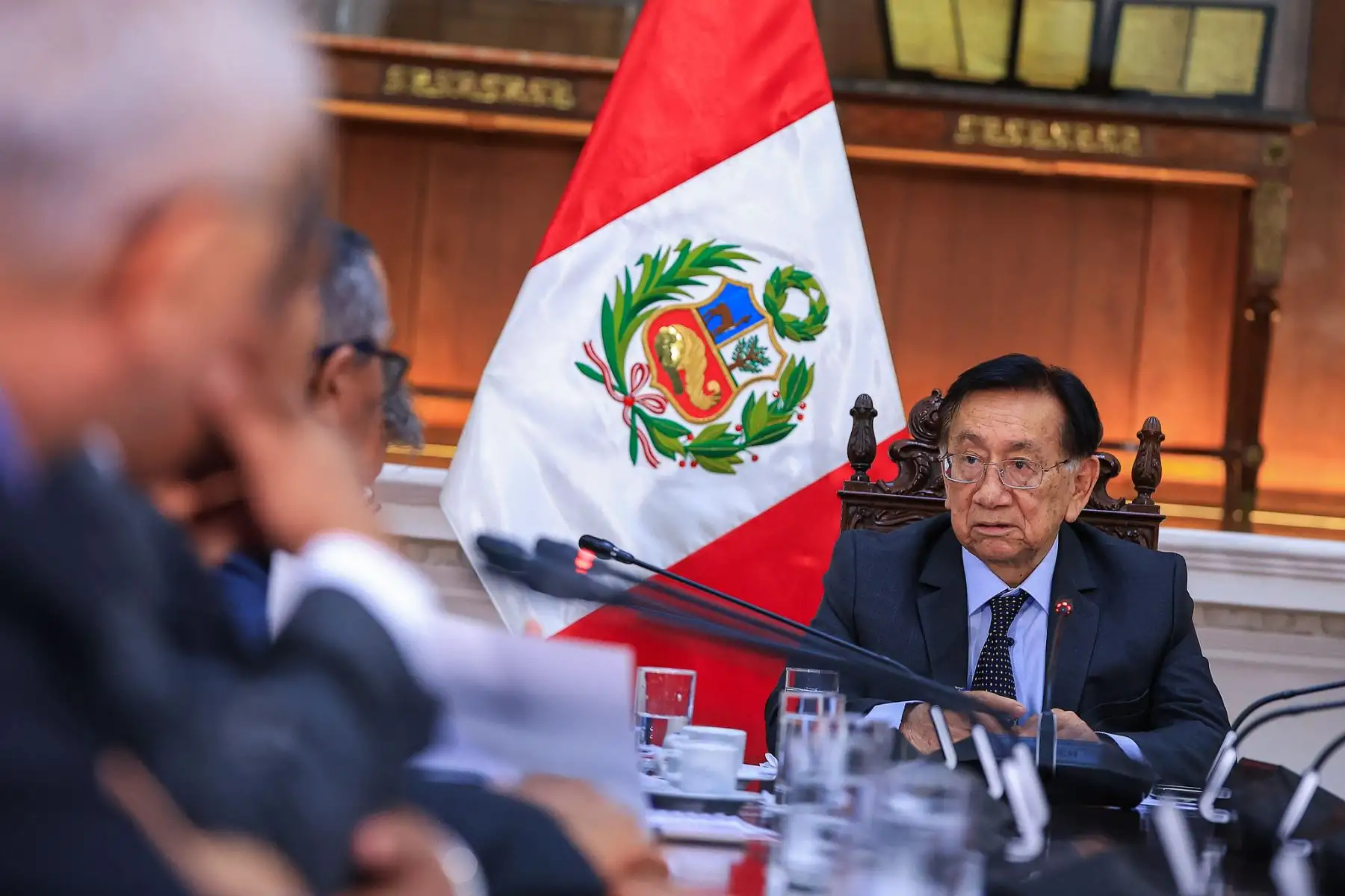 El presidente de la República José María Balcázar sostuvo una reunión de trabajo con representantes de la Asociación Nacional de Universidades Públicas del Perú (ANUPP), junto al ministro de Educación y el congresista Edgar Tello, para escuchar de primera mano las principales necesidades de las casas de estudio. Foto: ANDINA/Prensa Presidencia