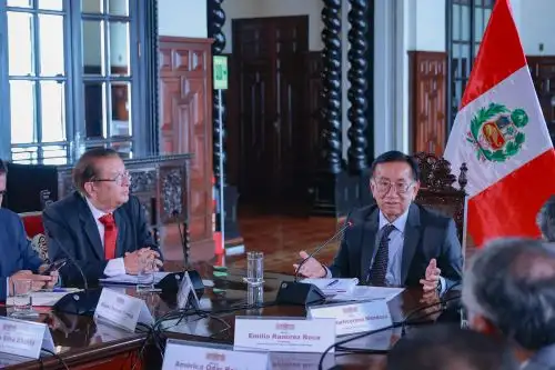 El presidente de la república, José María Balcázar, se reunió con la Junta Nacional de Rectores para evaluar la implementación de una mesa de trabajo técnica y estratégica. Este espacio permitirá atender de manera directa los requerimientos de las universidades, especialmente en materia presupuestal. Foto: ANDINA/Prensa Presidencia