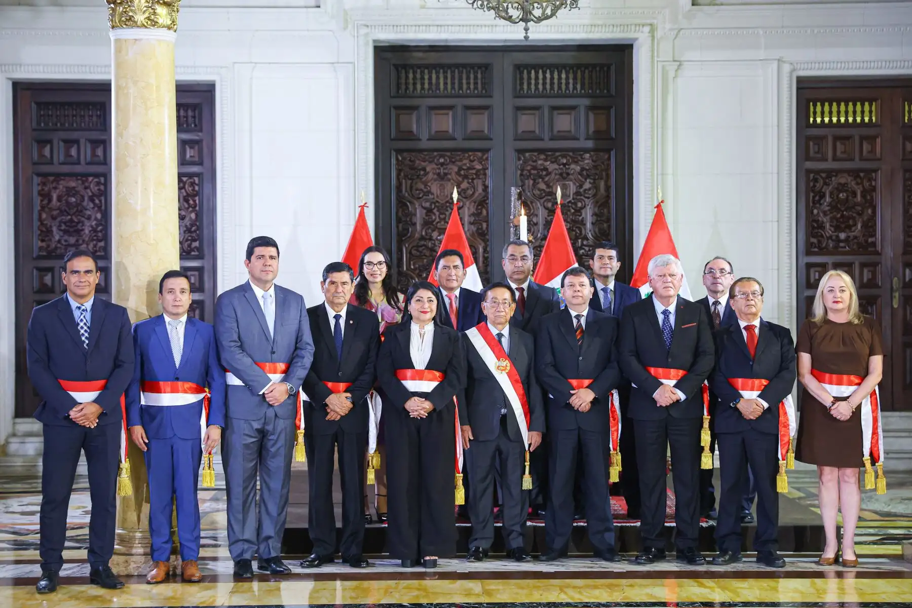 Presidente José María Balcázar toma juramento al nuevo ministro de Salud, Juan Carlos Velasco Guerrero. Foto: ANDINA/Prensa Presidencia