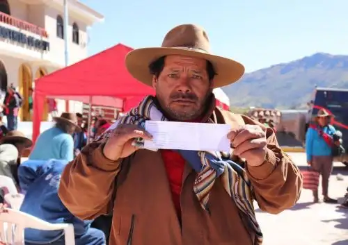 El Programa Nacional Contigo inicia hoy jueves 12 de marzo el pago de la pensión no contributiva de 300 soles a los usuarios que viven en las zonas más alejadas del país. ANDINA/Difusión